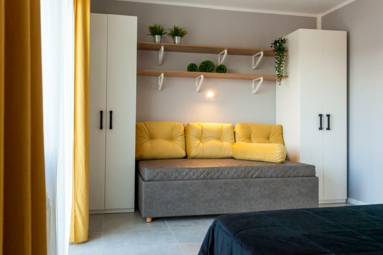 Apartment Katalea Малинска Екстериор снимка